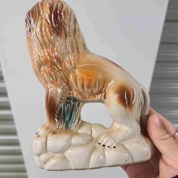Vintage Ceramic Lion Figurine  - Picture 4 of 4